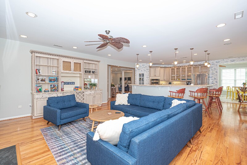 Building Photo - 12131 Landings Blvd