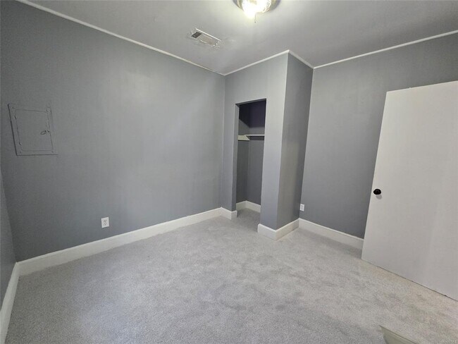 Building Photo - 121 Kiwanis St