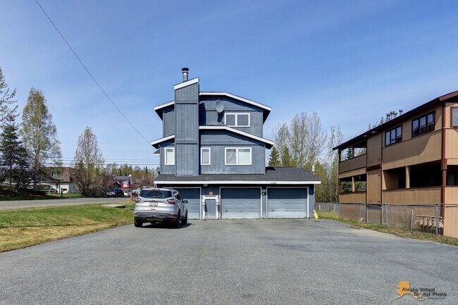 Building Photo - 4701 Grumman St