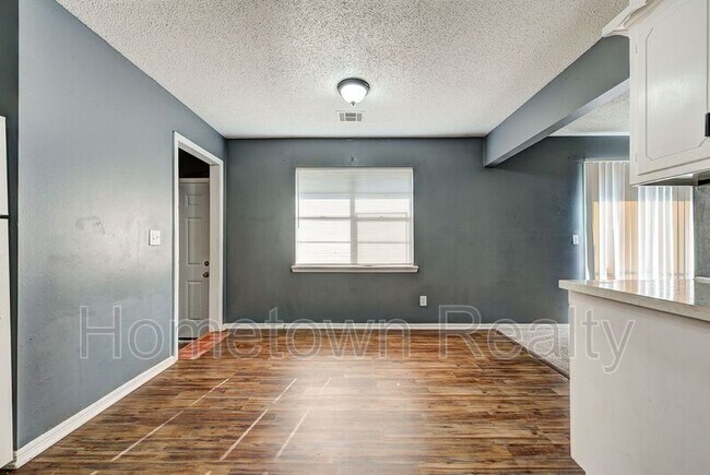 Building Photo - 8616 N Harvey Ave