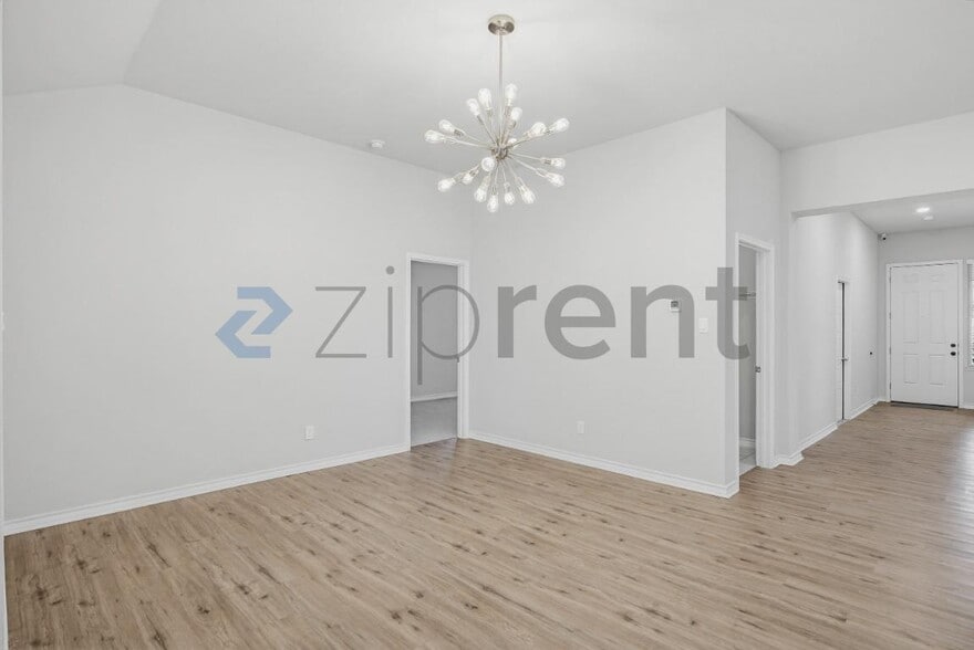Building Photo - Unit