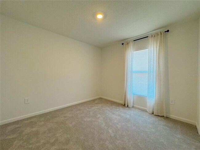 Building Photo - 1922 Sarah Street