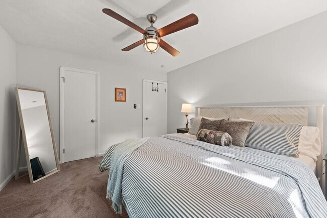 Building Photo - 6430 Olde York Rd