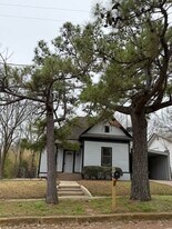 Building Photo - 220 E Morgan St