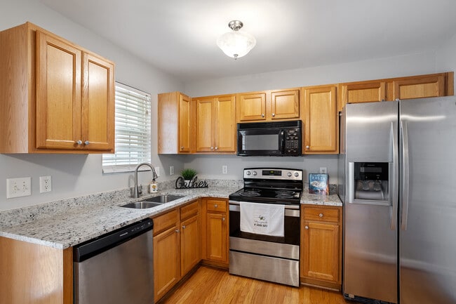 Building Photo - 148 Callan Park Ln