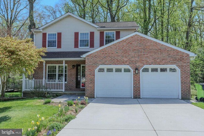 Building Photo - 359 Point to Point Rd