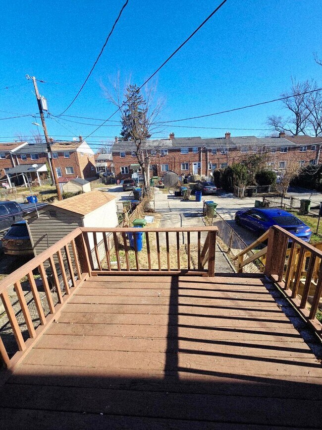 Building Photo - Newly Renovated 2-Bedroom, 1-Bathroom Home in Beechfield