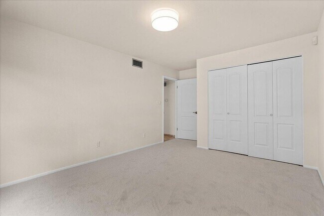 Building Photo - 5209 E Via Buena Vista
