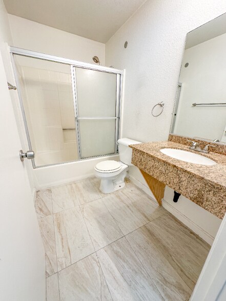 Building Photo - 73874 Sunnyvale Dr