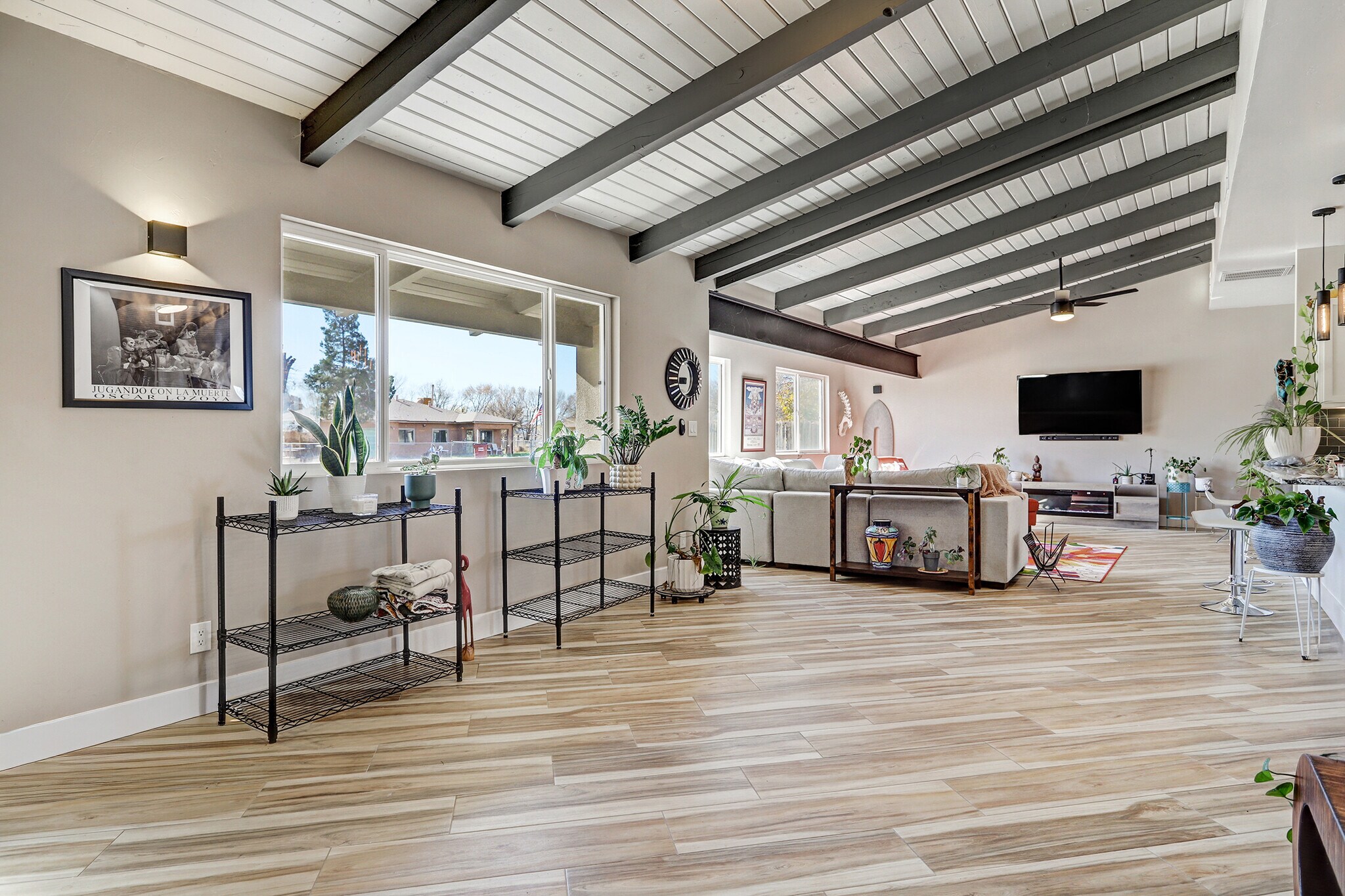 Building Photo - 1150 La Vega Rd