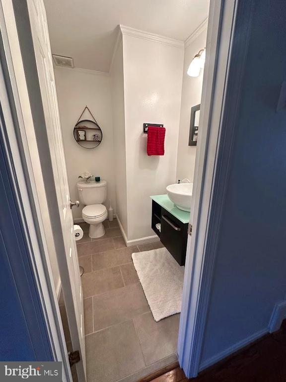 Building Photo - 6035 Crown Royal Cir