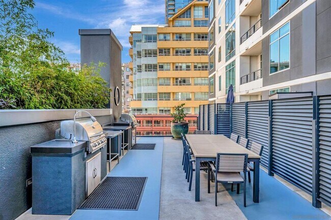 Building Photo - One Bedroom in Heart of Little Italy!