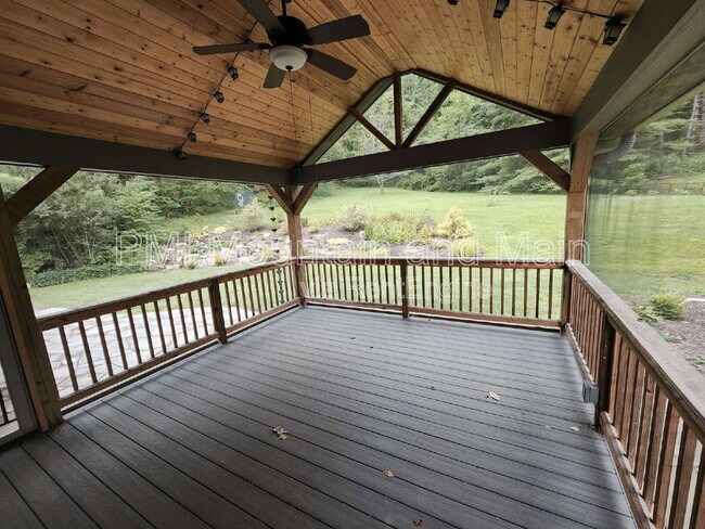 Building Photo - 53 Jump Cove Rd