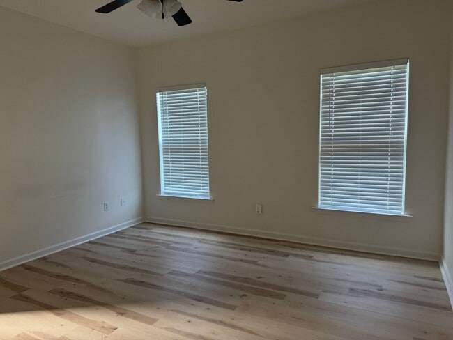 Building Photo - Absolutely Beautiful Home for Lease in Arb...