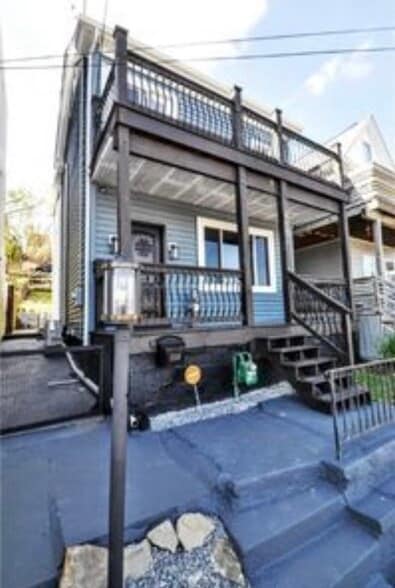 Building Photo - 2328 Primrose St