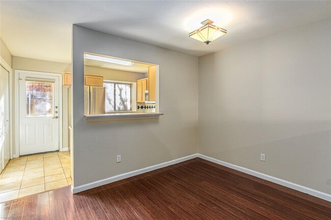 Building Photo - 11901 Swearingen Dr