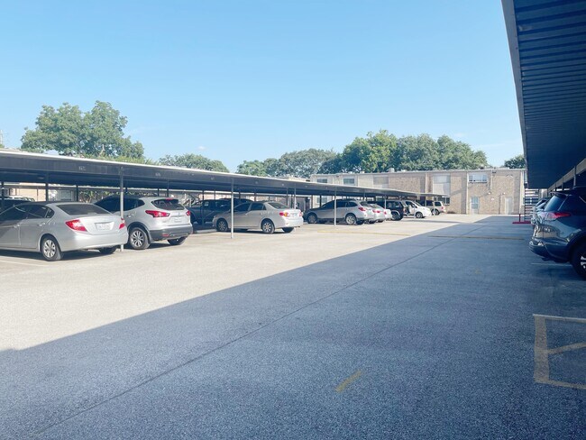 Covered Parking - 5550 N Braeswood Blvd