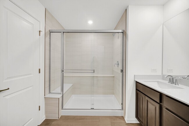 Building Photo - 25718 W Yorkshire Dr