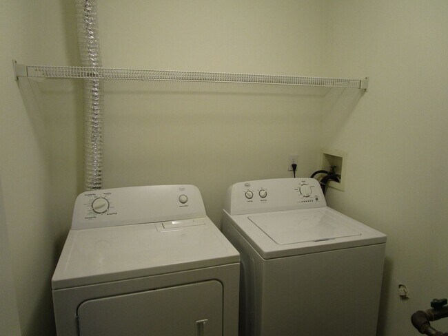 Building Photo - 3538-3540-3540 Prescott Dr