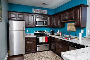 Building Photo - Galleria Pointe Apartments and Townhomes