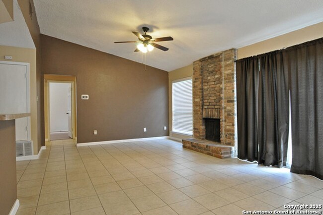 Building Photo - 3 Bedroom/2 Bath Ridge Creek Subdivision