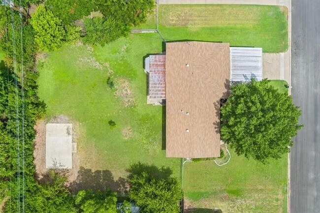 Building Photo - 316 Cranbrook Dr