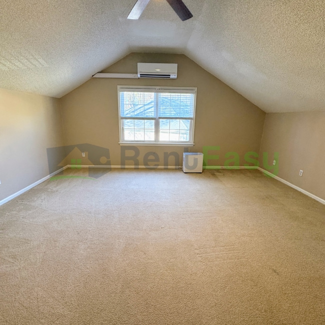 Building Photo - 1001 Fox Rdg Ct