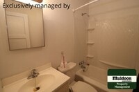 Building Photo - Really Cute Northside Pet Friendly Home wi...