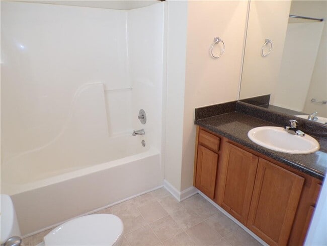 Building Photo - 38 Middlebrook Dr