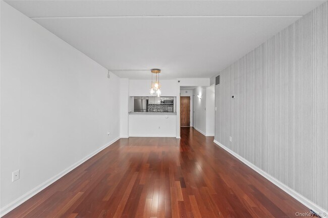 Building Photo - 4 Martine Ave