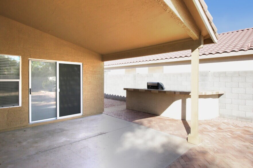 Building Photo - 2415 E Browning Pl