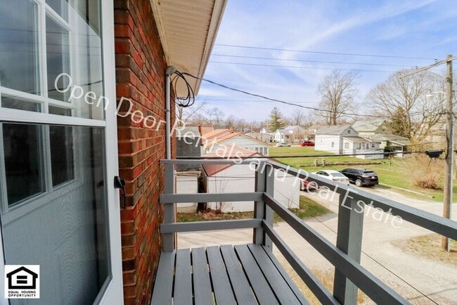 Building Photo - 204 1/2 W Houston