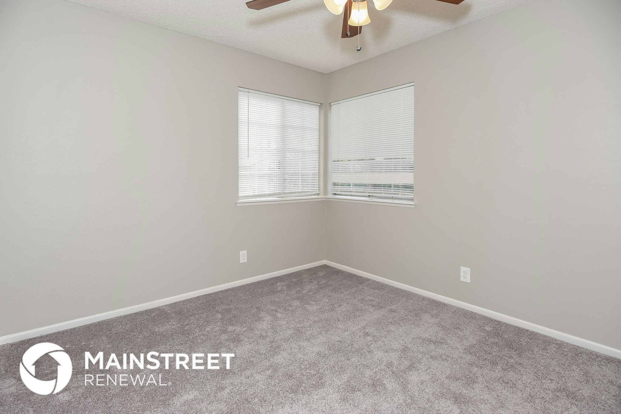 Building Photo - 1712 Ember Glow Cir