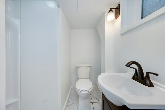 Building Photo - 57 S 6th St