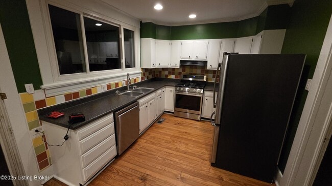 Building Photo - 1050 E Caldwell St