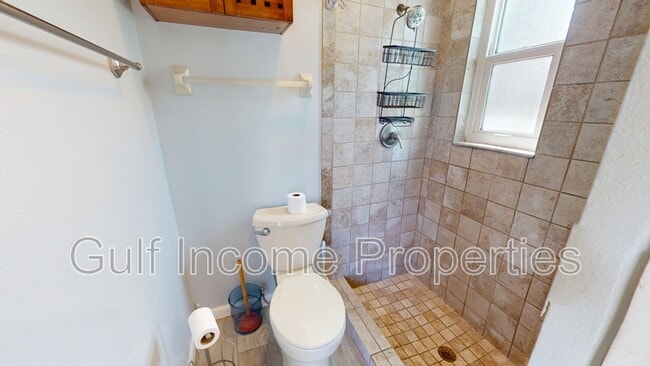 Building Photo - 406 47th St NW