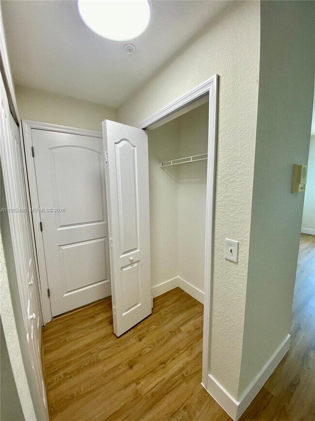 Building Photo - 11032 Legacy Dr