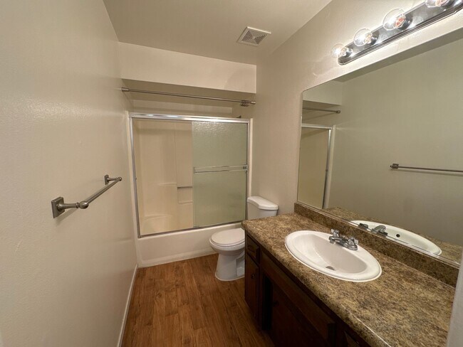 Building Photo - 4508 Maybrook Ave