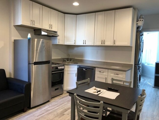 Interior Photo - 2417 Lorillard Place