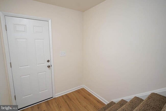 Building Photo - 734 Hemlock St