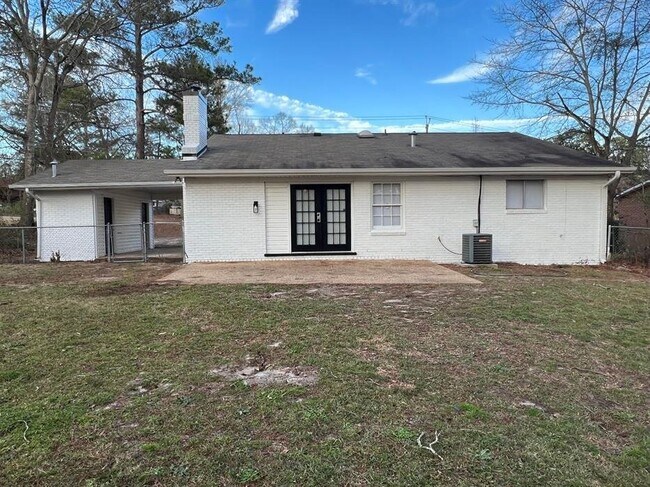 Building Photo - 4454 Lapaloma Dr