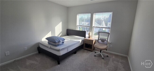 Building Photo - 730 Blue Moon Xing