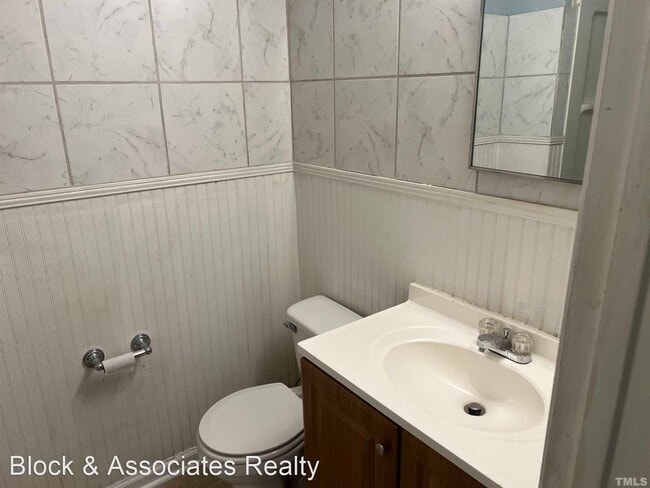 Building Photo - 2 br, 2 bath House - 1300-103 Park Glen Dr.