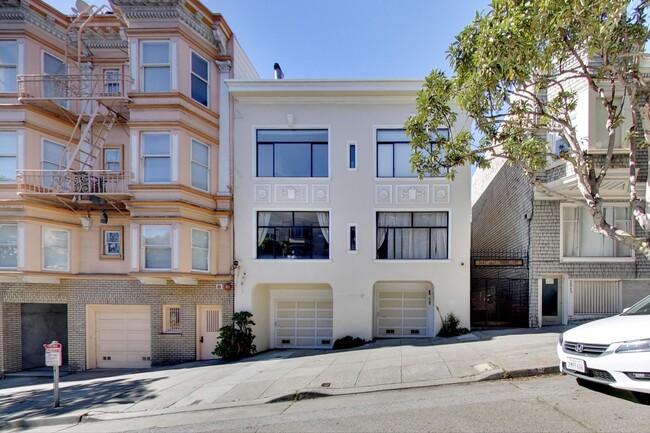 Building Photo - 2041 Hyde St