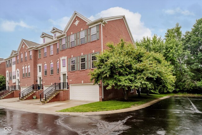 Building Photo - 755 Ivy Ln