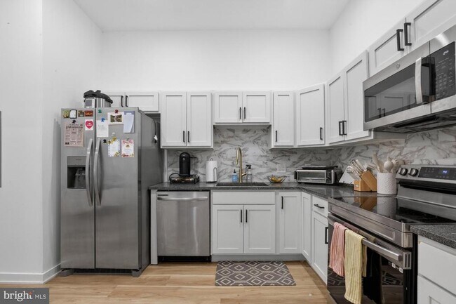 Building Photo - 1415 Locust St