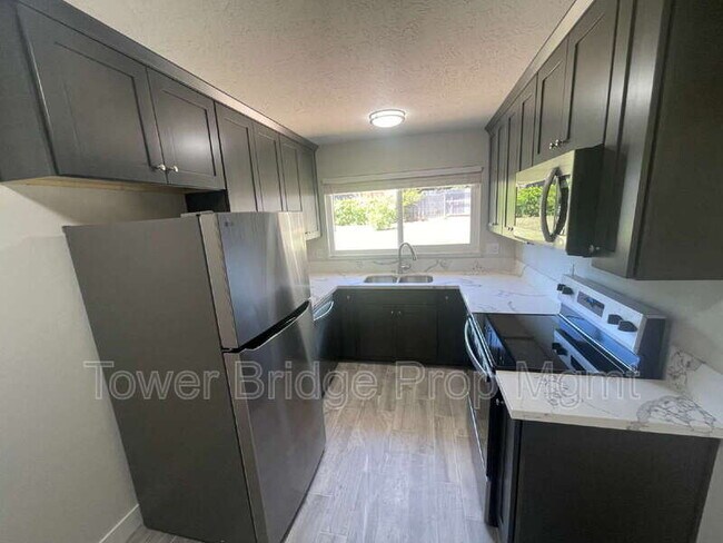 Building Photo - 8255 Oahu Dr