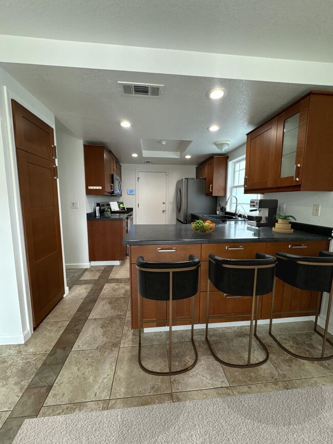 Building Photo - **For Rent: Beautiful 3-Bedroom Home with ...