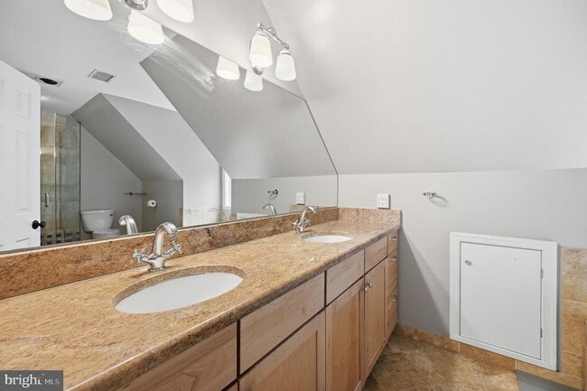 Building Photo - 2506 Pinoak Ln