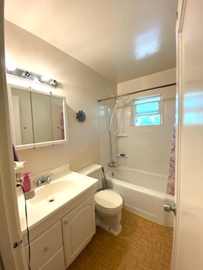 Building Photo - 1-Bedroom Apartment in Nampa